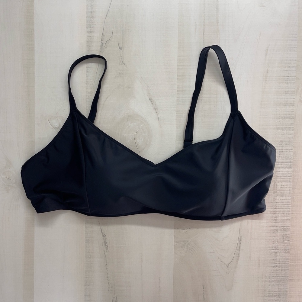 SUMMERSALT black swim bikini top 20 vacation travel